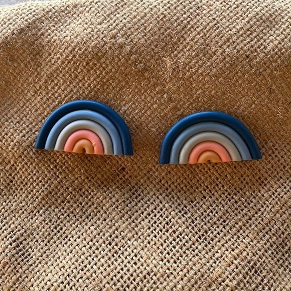 Clay Rainbow Blue tone Earrings In style New - Picture 5 of 8